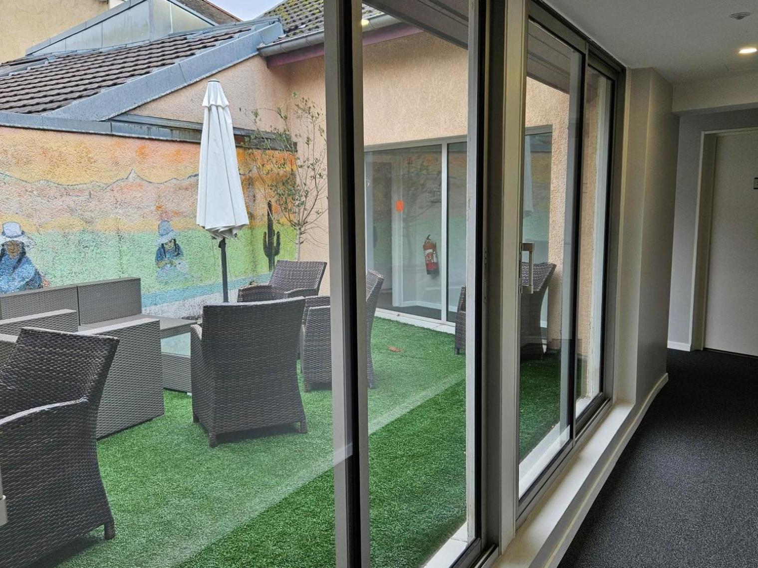 Hotel Le Bourgogne Évian-les-Bains Eksteriør billede