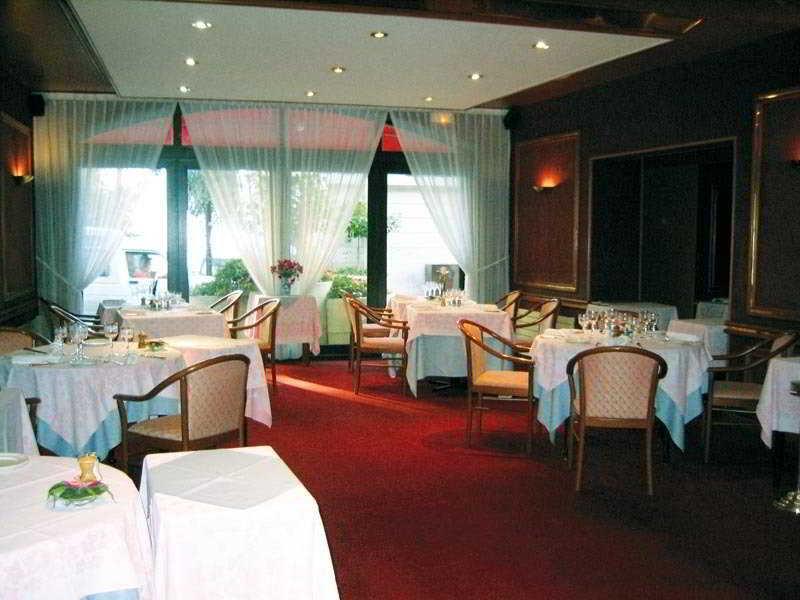 Hotel Le Bourgogne Évian-les-Bains Værelse billede